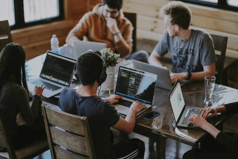 25+ Best AI Tools for Students and Freelancers in 2026 (Free & Paid)