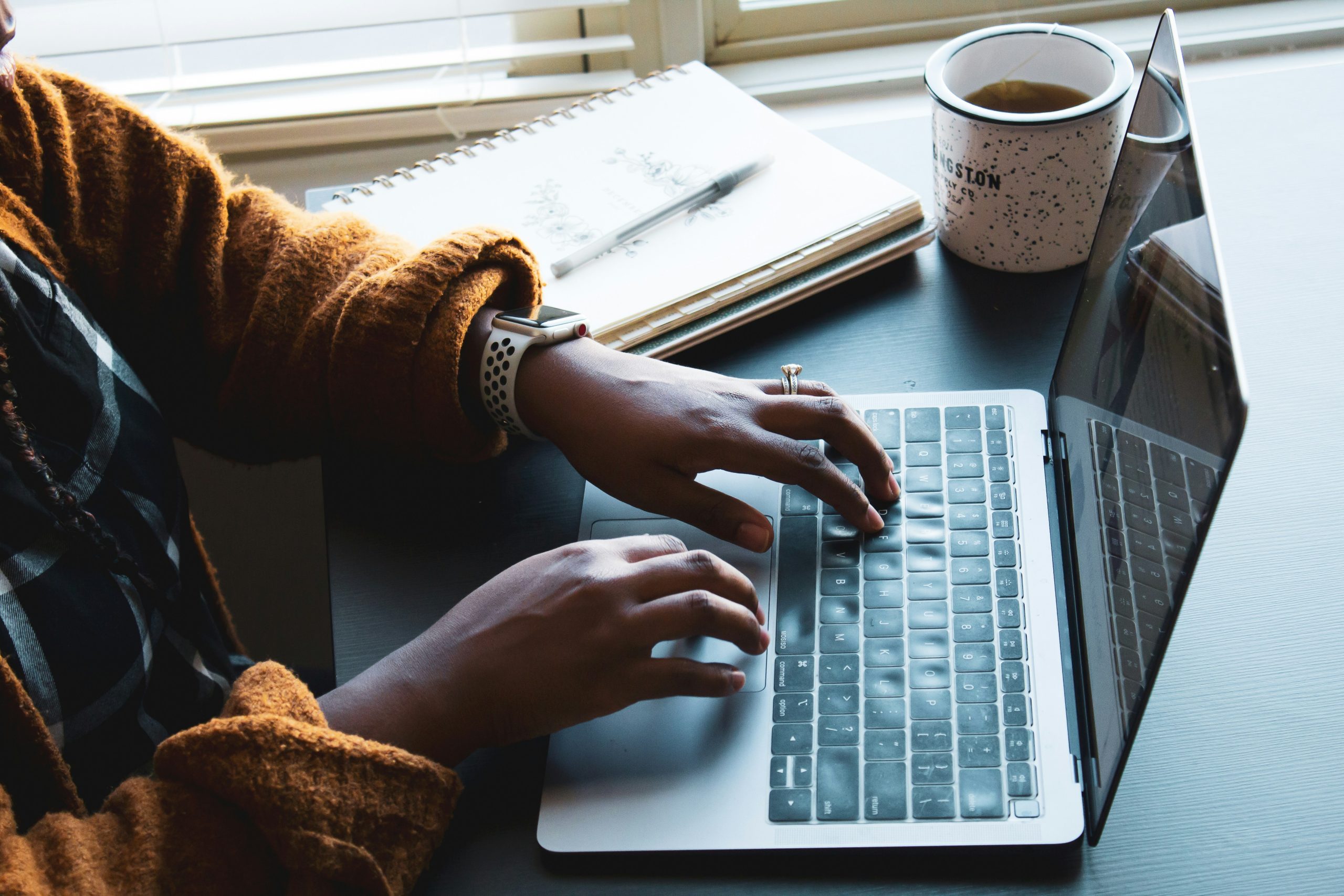 best AI tools for college essays